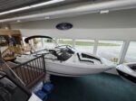 2025 Cobalt R4 Outboard - Image 8